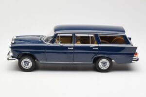 Mercedes 200 Universal W115 Modra Norev 1:18 183599 Kovina – slika 4 od 8