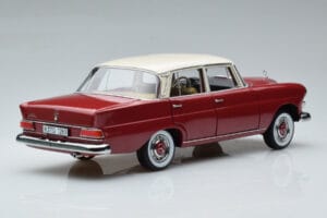 Mercedes 200 W110 Rdeč Norev 1:18 183706 Kovina – slika 3 od 7