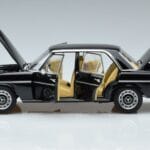 Mercedes 200 W115 Omejena Izdaja Norev 1:18 183775 Kovina - image 4 of 8