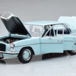 Mercedes 200 W115 Norev 1:18 183777 Kovina - image 2 of 7