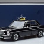 Mercedes 200 W115 Taxi Norev 1:18 183776 Kovina - image 7 of 7