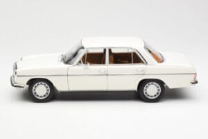 Mercedes 200 W115 Bel Norev 1:18 183770 Kovina – slika 4 od 8