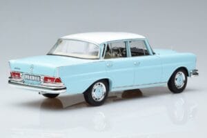 Mercedes 220 S W111 Moder Norev 1:18 183920 Kovina – slika 3 od 7