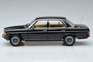 Mercedes 230E W123 Omejena Izdaja Norev 1:18 183711 Kovina – slika 5 od 8