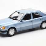 Mercedes 230E W124 Svetlo Modra Metallic Norev 1:18
