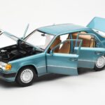 Mercedes 230E W124 Beryl Metallic Dealerska Izdaja Norev 1:18 - image 2 of 8