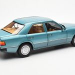 Mercedes 230E W124 Beryl Metallic Dealerska Izdaja Norev 1:18 - image 3 of 8