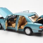 Mercedes 230E W124 Beryl Metallic Dealerska Izdaja Norev 1:18 - image 5 of 8