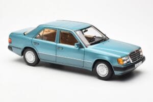 Mercedes 230E W124 Beryl Metallic Dealerska Izdaja Norev 1:18 B66040698 Kovina – slika 6 od 8