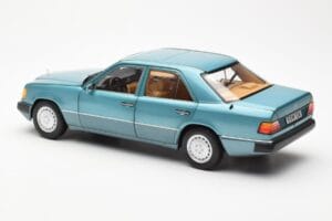 Mercedes 230E W124 Beryl Metallic Dealerska Izdaja Norev 1:18 B66040698 Kovina – slika 7 od 8