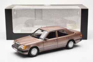 Mercedes 230E W124 Rosewood Metallic Dealerska Izdaja Norev 1:18 B66040697 Kovina – slika 8 od 8