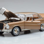 Mercedes 250 SE Coupe W111 Zlata Metalik Norev 1:18 - image 2 of 7