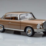 Mercedes 250 SE Coupe W111 Zlata Metalik Norev 1:18 - image 5 of 7