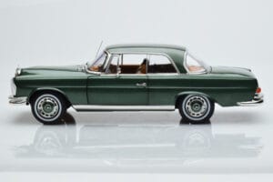 Mercedes 250 SE Coupe W111 Zelena Metalik Omejena Izdaja Norev 1:18 183764 Kovina – slika 4 od 7