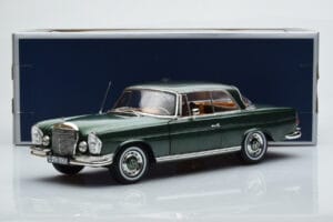 Mercedes 250 SE Coupe W111 Zelena Metalik Omejena Izdaja Norev 1:18 183764 Kovina – slika 7 od 7
