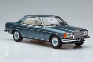 Mercedes 280 CE C123 Modra Otto 1:18 OT627 Smola – slika 4 od 6