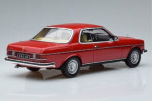 Mercedes 280 CE C123 Rdeč Otto 1:18 OT145 Smola – slika 2 od 6