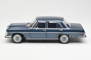 Mercedes 280 SE W108 Temnomodra Metalik Norev 1:18 183534 Kovina – slika 4 od 8