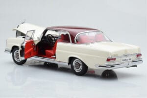 Mercedes 280 SE W108 Bela AUTOart 1:18 76287 Kovina – slika 3 od 8