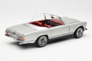 Mercedes 280 SL W113 Pagoda Srebrna Schuco 1:18 450035000 Kovina – slika 3 od 8