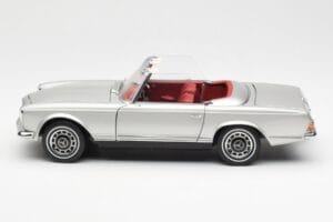 Mercedes 280 SL W113 Pagoda Srebrna Schuco 1:18 450035000 Kovina – slika 4 od 8