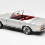 Mercedes 280 SL W113 Pagoda Srebrna Schuco 1:18 - image 7 of 8