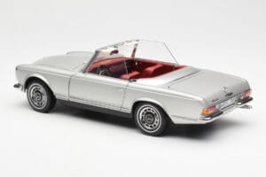 Mercedes 280 SL W113 Pagoda Srebrna Schuco 1:18 450035000 Kovina – slika 7 od 8