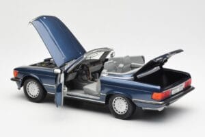 Mercedes 300 SL R107 Pomorska Modra Norev 1:18 183466 Kovina – slika 5 od 8