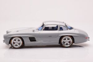 Mercedes 300 SL W198 Gullwing By S-Klub Siv GT Spirit 1:18 GT418 Smola – slika 3 od 6