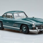 Mercedes 300 SL W198 Gullwing Zelen Norev 1:18 - image 5 of 7
