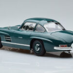 Mercedes 300 SL W198 Gullwing Zelen Norev 1:18 - image 6 of 7