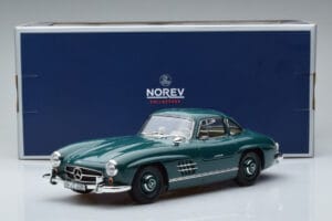 Mercedes 300 SL W198 Gullwing Zelen Norev 1:18 183851 Kovina – slika 7 od 7