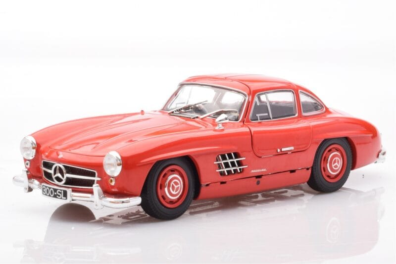Mercedes 300 SL W198 Gullwing Rdeč Minichamps 1:18