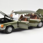 Mercedes 450SEL 6.9 W116 Zelena Metalik Norev 1:18 - image 2 of 8