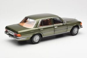 Mercedes 450SEL 6.9 W116 Zelena Metalik Norev 1:18 183455 Kovina – slika 3 od 8