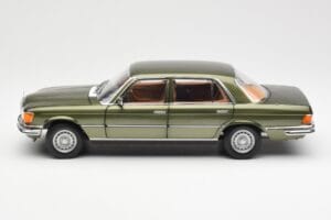 Mercedes 450SEL 6.9 W116 Zelena Metalik Norev 1:18 183455 Kovina – slika 4 od 8