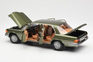 Mercedes 450SEL 6.9 W116 Zelena Metalik Norev 1:18 183455 Kovina – slika 5 od 8