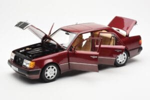 Mercedes 500E W124 Rdeč Metallic Dealerska Izdaja Norev 1:18 B66040699 Kovina – slika 2 od 8