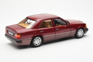 Mercedes 500E W124 Rdeč Metallic Dealerska Izdaja Norev 1:18 B66040699 Kovina – slika 3 od 8