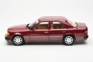 Mercedes 500E W124 Rdeč Metallic Dealerska Izdaja Norev 1:18 B66040699 Kovina – slika 4 od 8