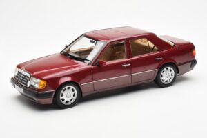 Mercedes 500E W124 Rdeč Metallic Dealerska Izdaja Norev 1:18