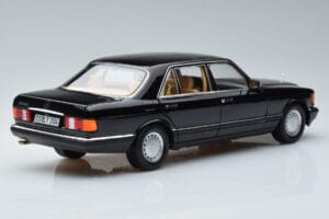 Mercedes 560 SEL W126 Črn Norev 1:18 183793 Kovina – slika 3 od 7