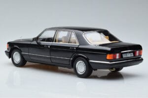 Mercedes 560 SEL W126 Črn Norev 1:18 183793 Kovina – slika 6 od 7
