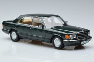 Mercedes 560 SEL W126 Temno Zelena Metalik Norev 1:18 B66040682 Kovina – slika 5 od 7
