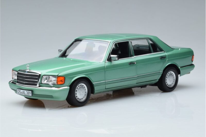 Mercedes 560 SEL W126 Svetlo Zelena Norev 1:18 183469 Kovina