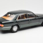Mercedes 560 SEL W126 Night Zelen Metalik Dealer Edition Norev 1:18 - image 3 of 8
