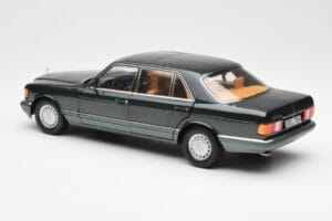 Mercedes 560 SEL W126 Night Zelen Metalik Dealer Edition Norev 1:18 B66040626 Kovina – slika 7 od 8