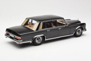 Mercedes 600 SWB W100 Črn KK-Scale 1:18 180601 Kovina – slika 2 od 6