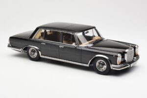 Mercedes 600 SWB W100 Črn KK-Scale 1:18 180601 Kovina – slika 4 od 6