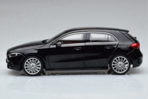 Mercedes A-Class W177 AMG Line Norev 1:18 183861 Kovina – slika 4 od 7